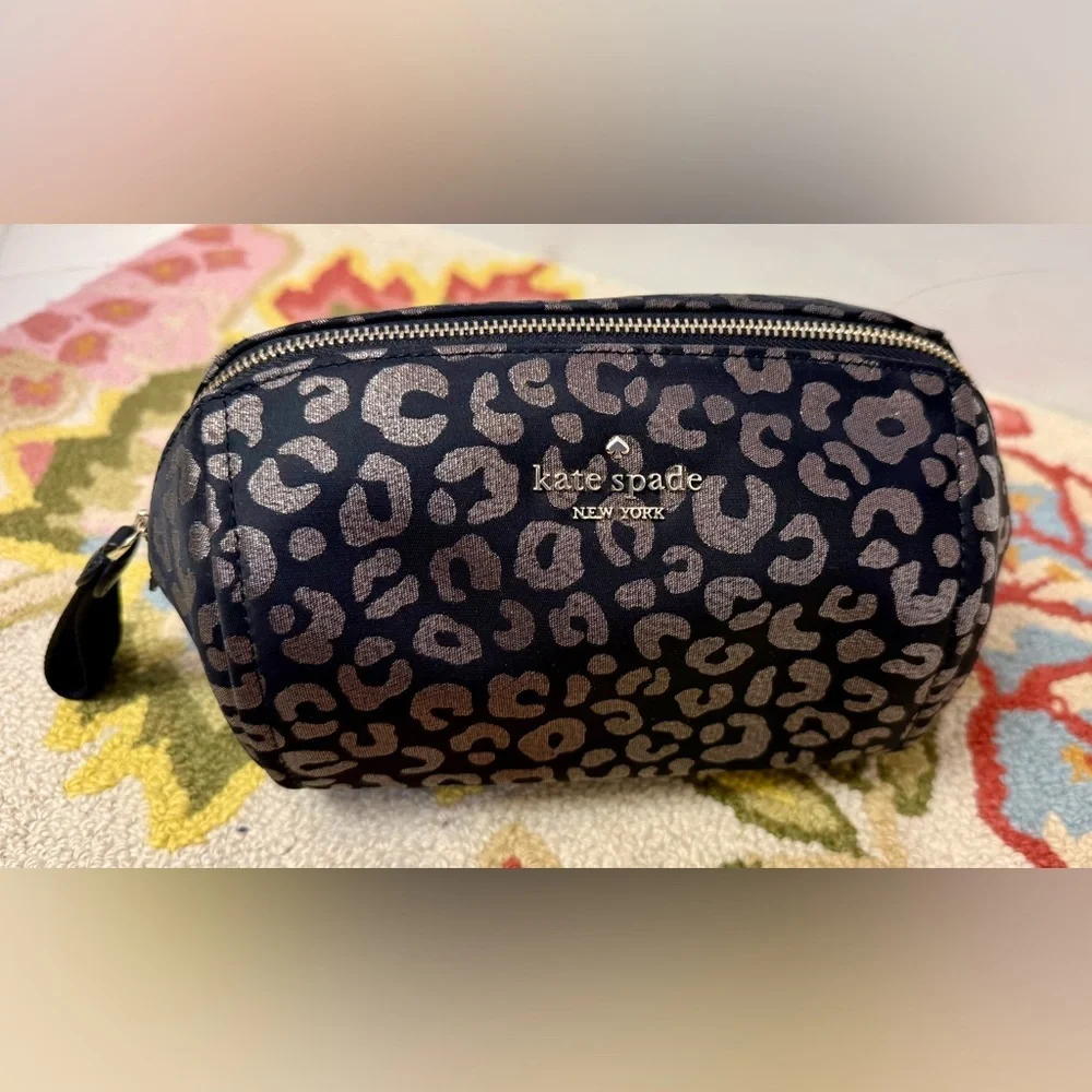 KATE SPADE Chelsea Medium Metallic Black Leopard Print Zip Pouch W/ Wristlet